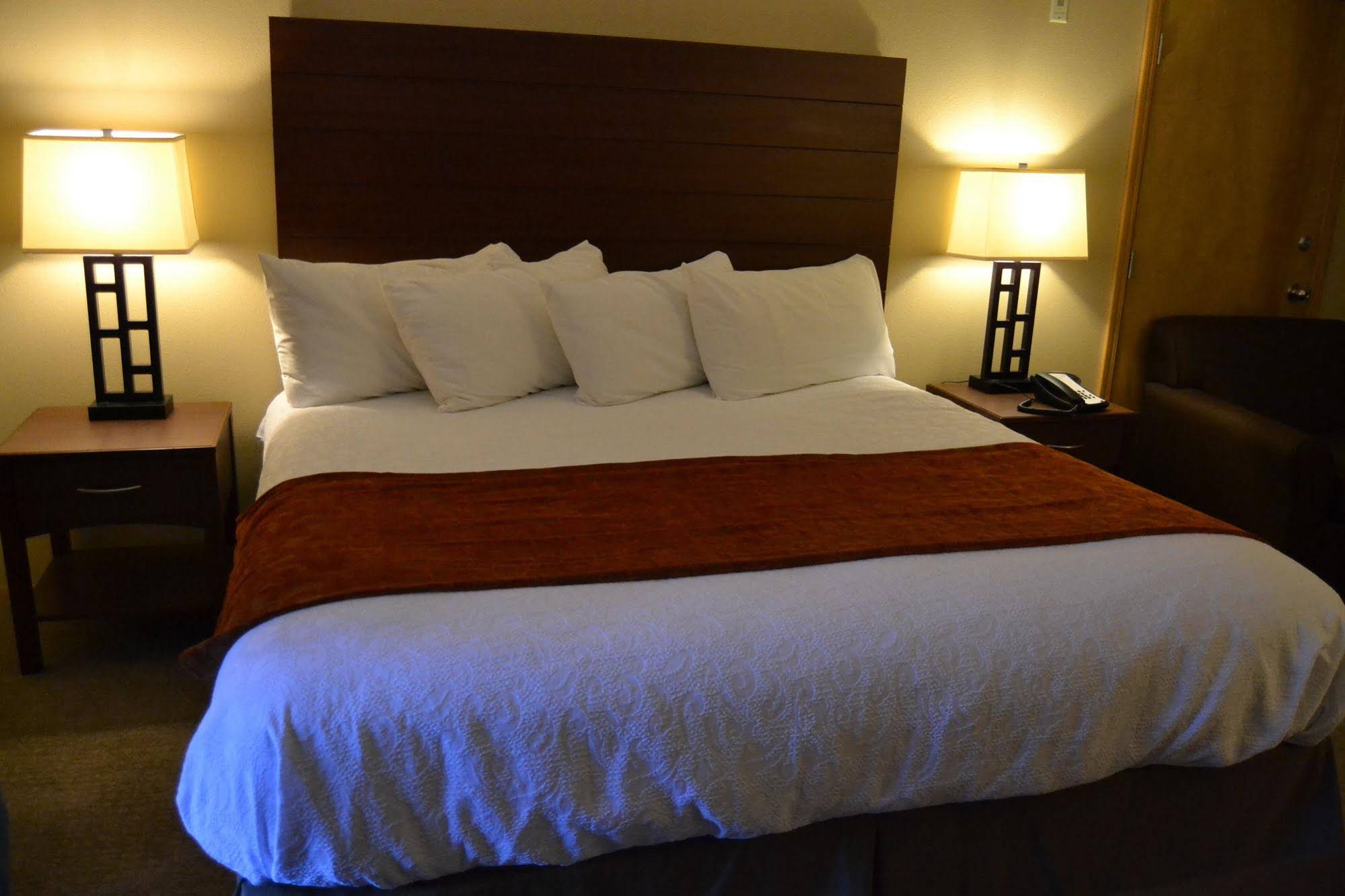 Nisqually Lodge