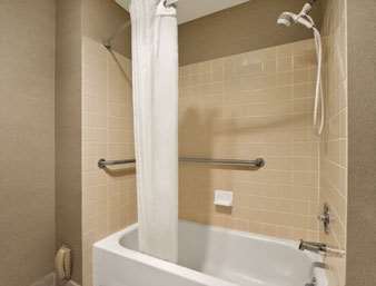Days Inn by Wyndham Auburn