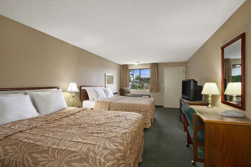 Days Inn by Wyndham Auburn