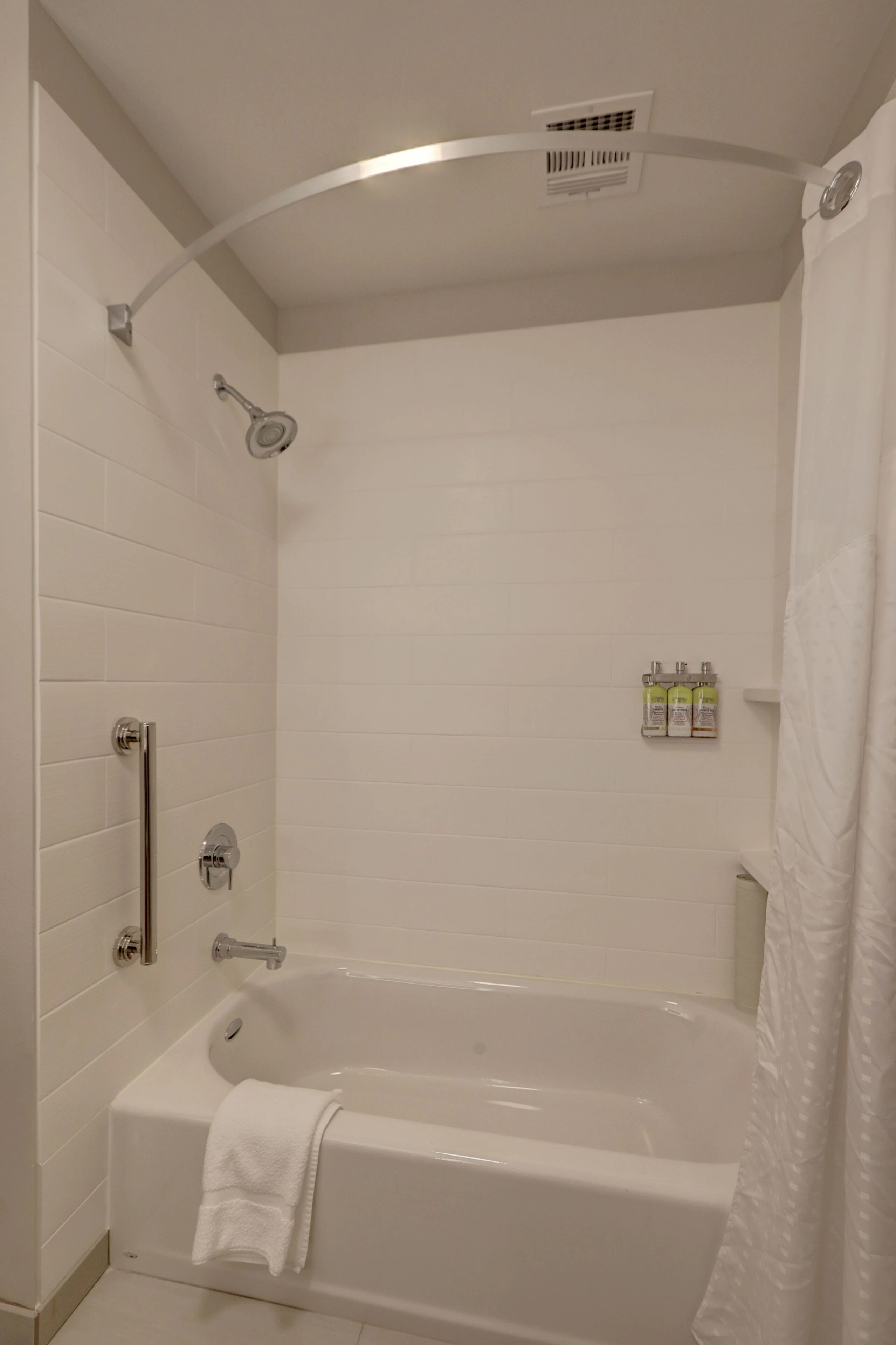 Holiday Inn Express & Suites Auburn Downtown