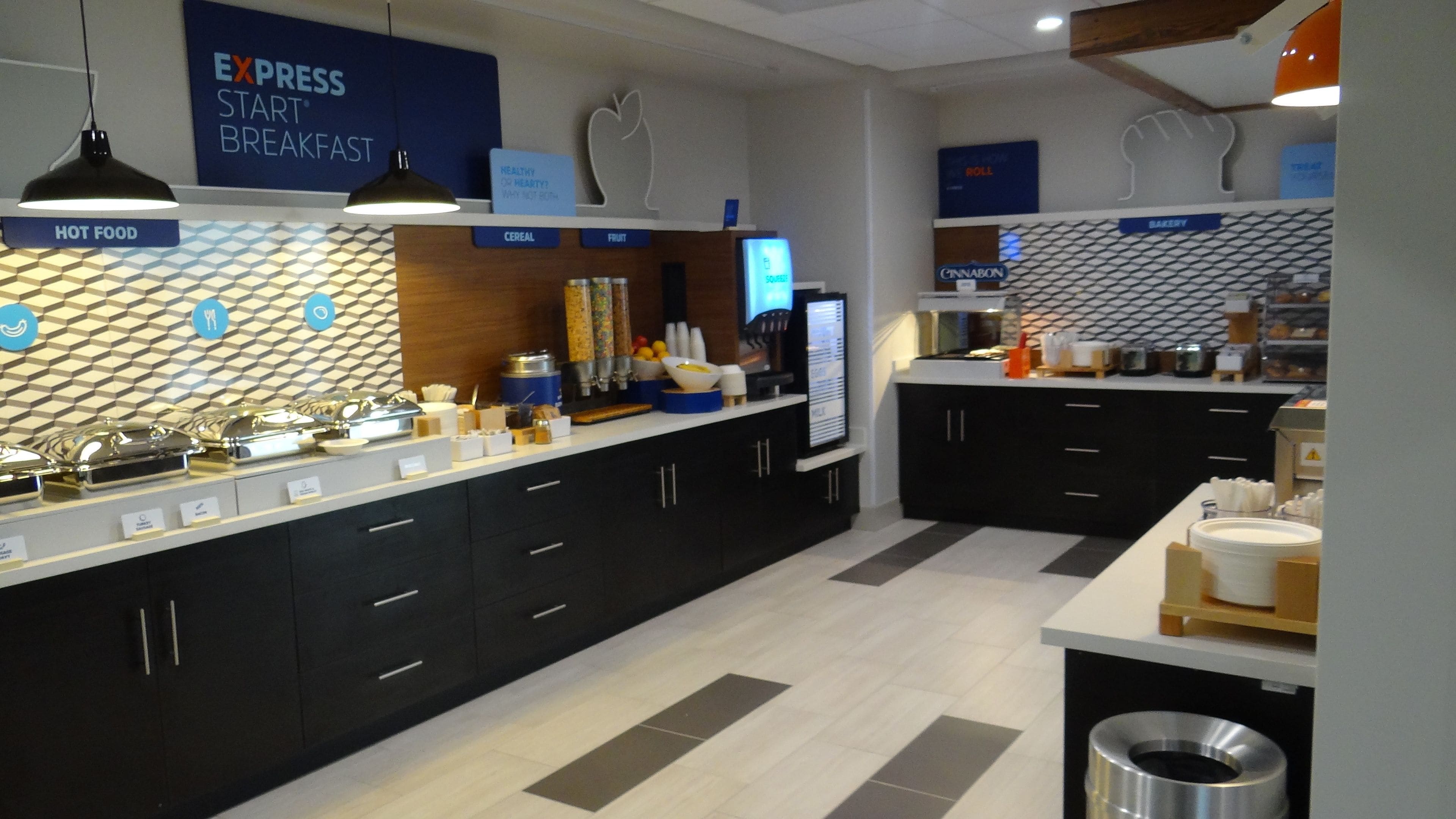 Holiday Inn Express & Suites Auburn Downtown