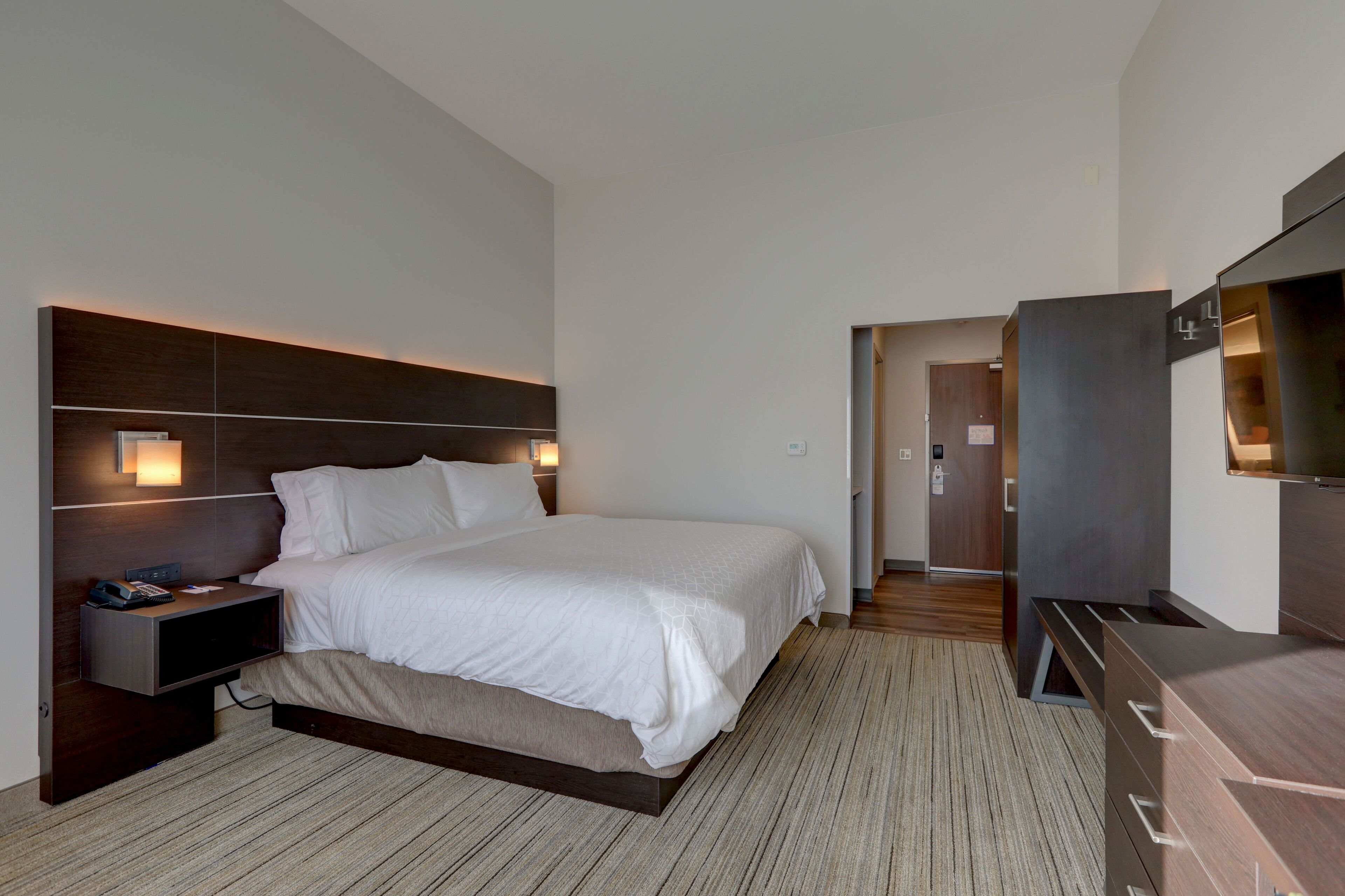 Holiday Inn Express & Suites Auburn Downtown