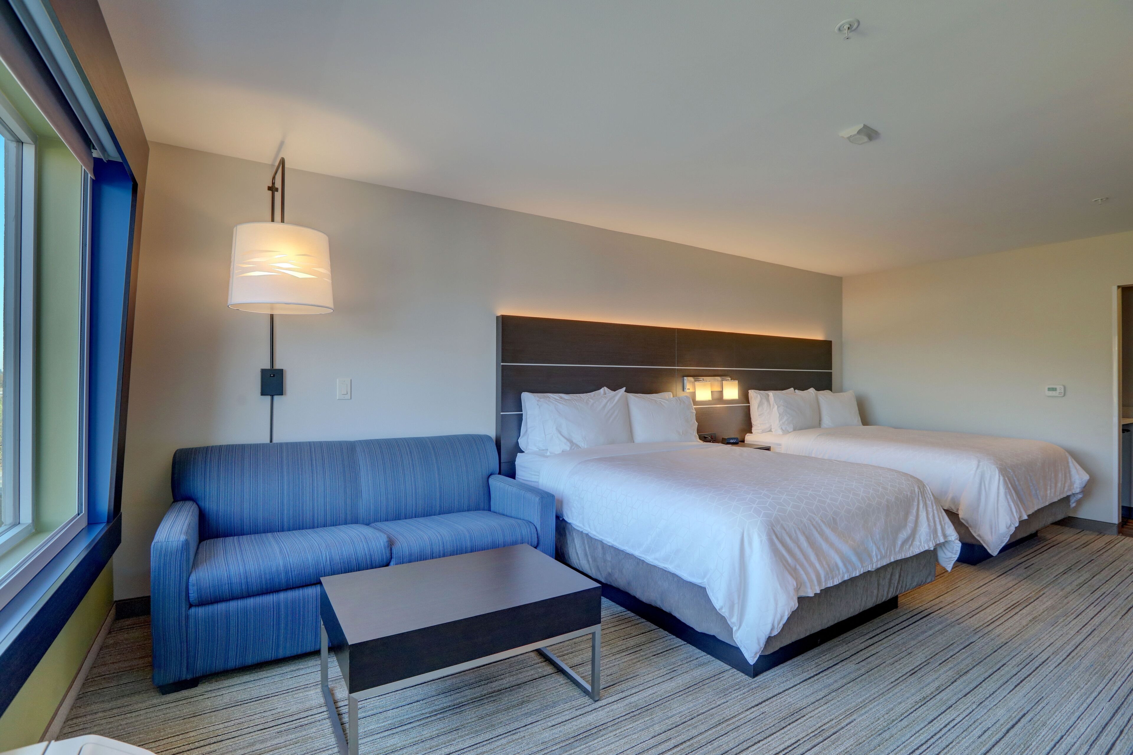 Holiday Inn Express & Suites Auburn Downtown