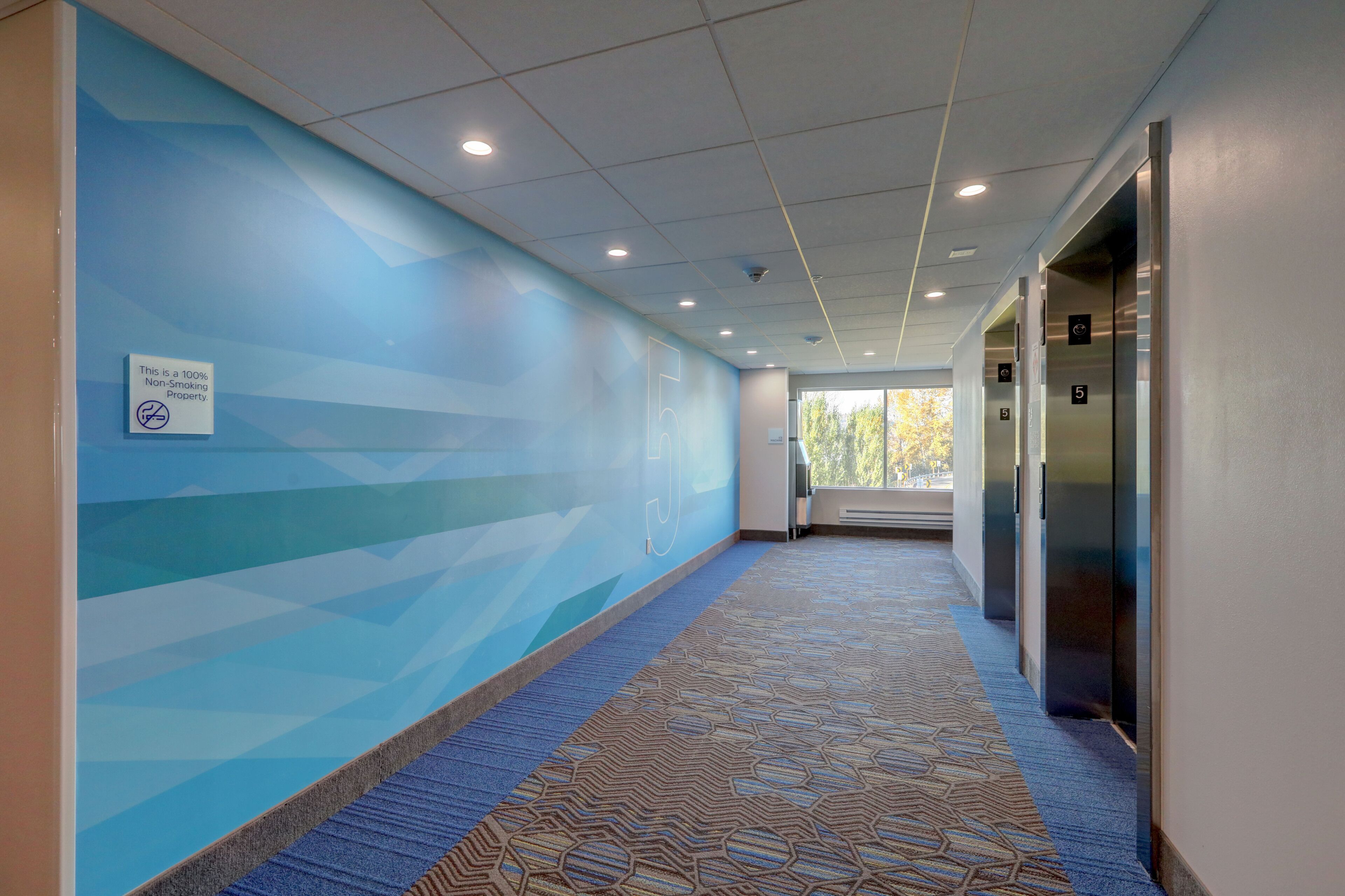 Holiday Inn Express & Suites Auburn Downtown