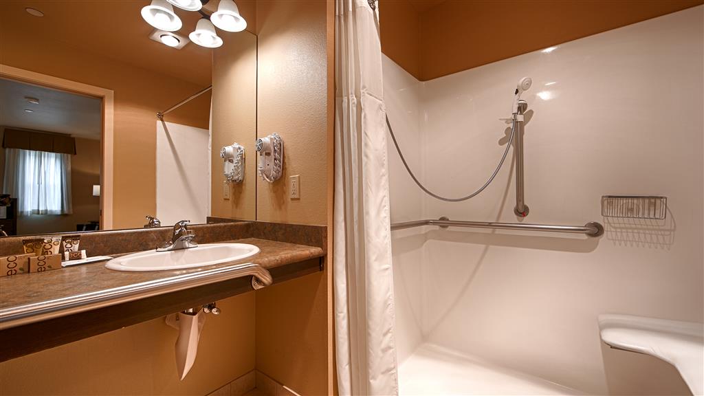 The Marshall Suites
