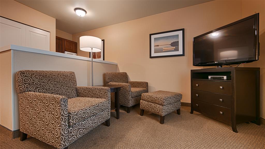 The Marshall Suites
