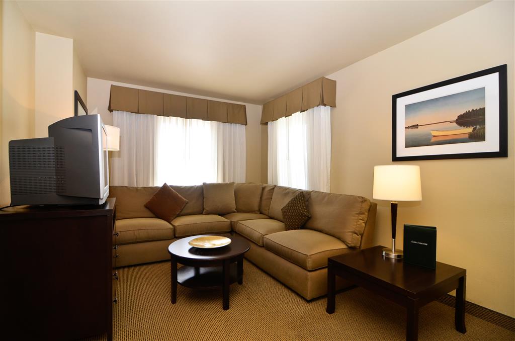 The Marshall Suites