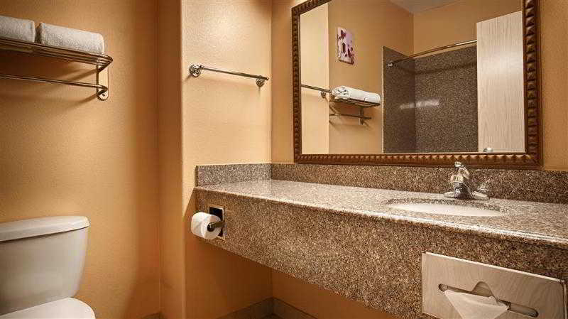 Best Western Plus Battle Ground Inn & Suites