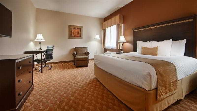 Best Western Plus Battle Ground Inn & Suites