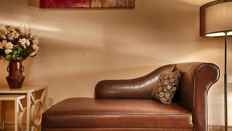 Best Western Plus Battle Ground Inn & Suites