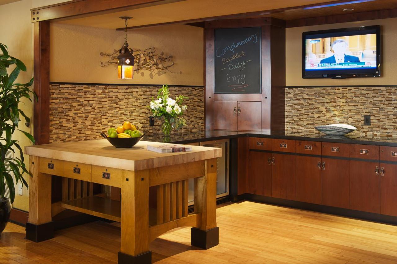 Larkspur Landing Bellevue