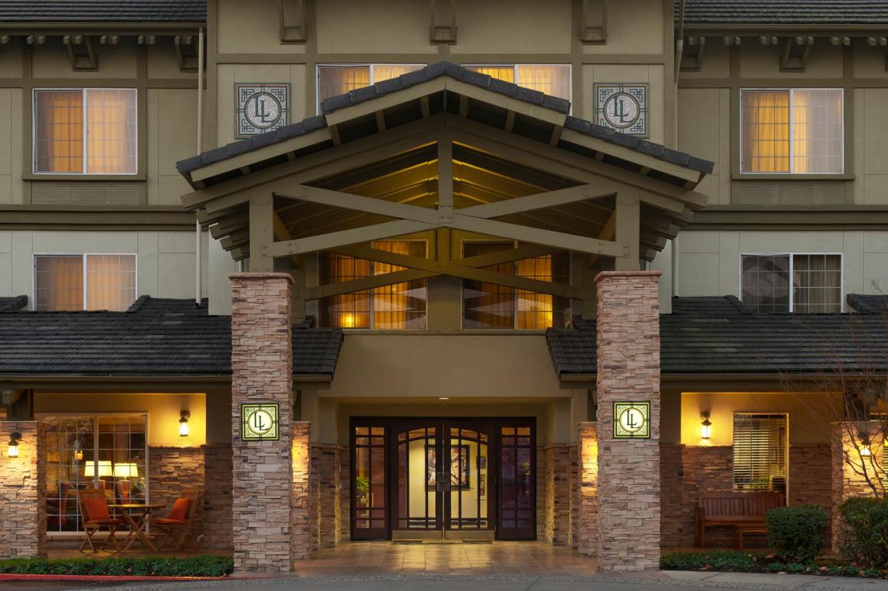 Larkspur Landing Bellevue
