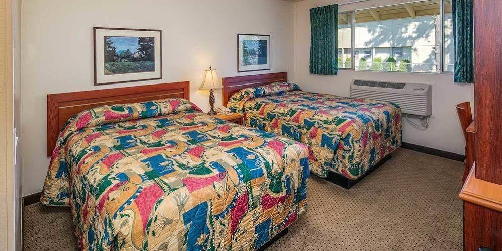 Coachman Inn