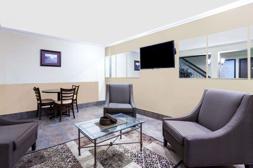 Days Inn by Wyndham Bellingham