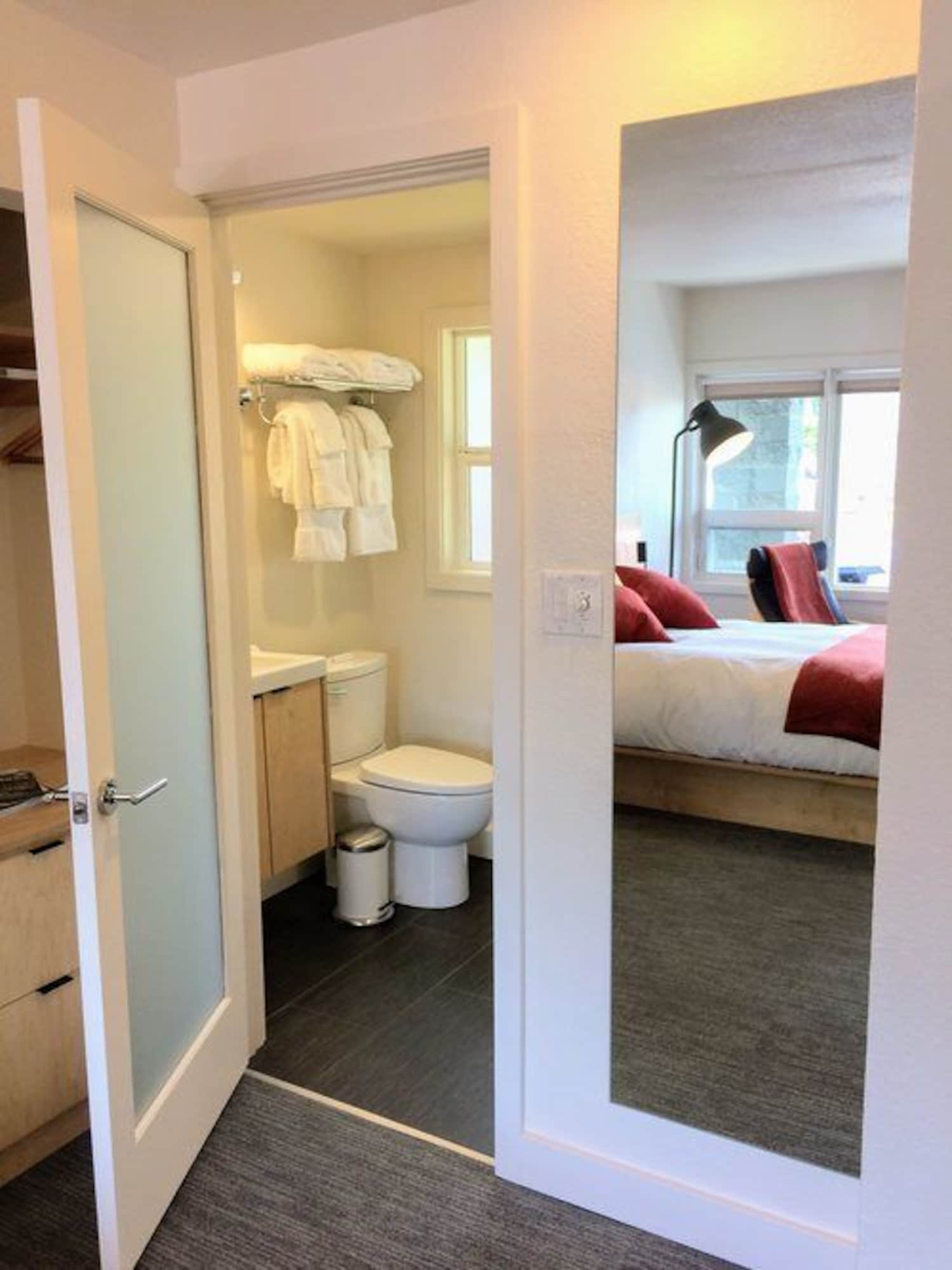 Heliotrope Hotel