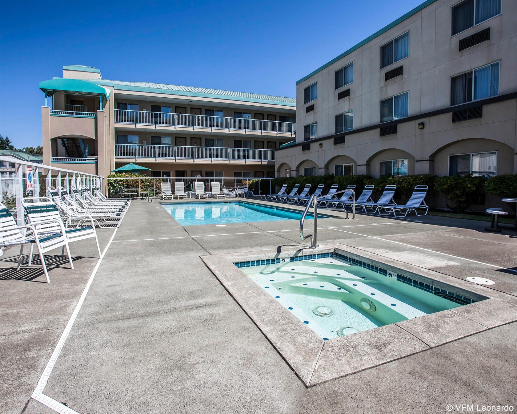 Quality Inn Grand Suites