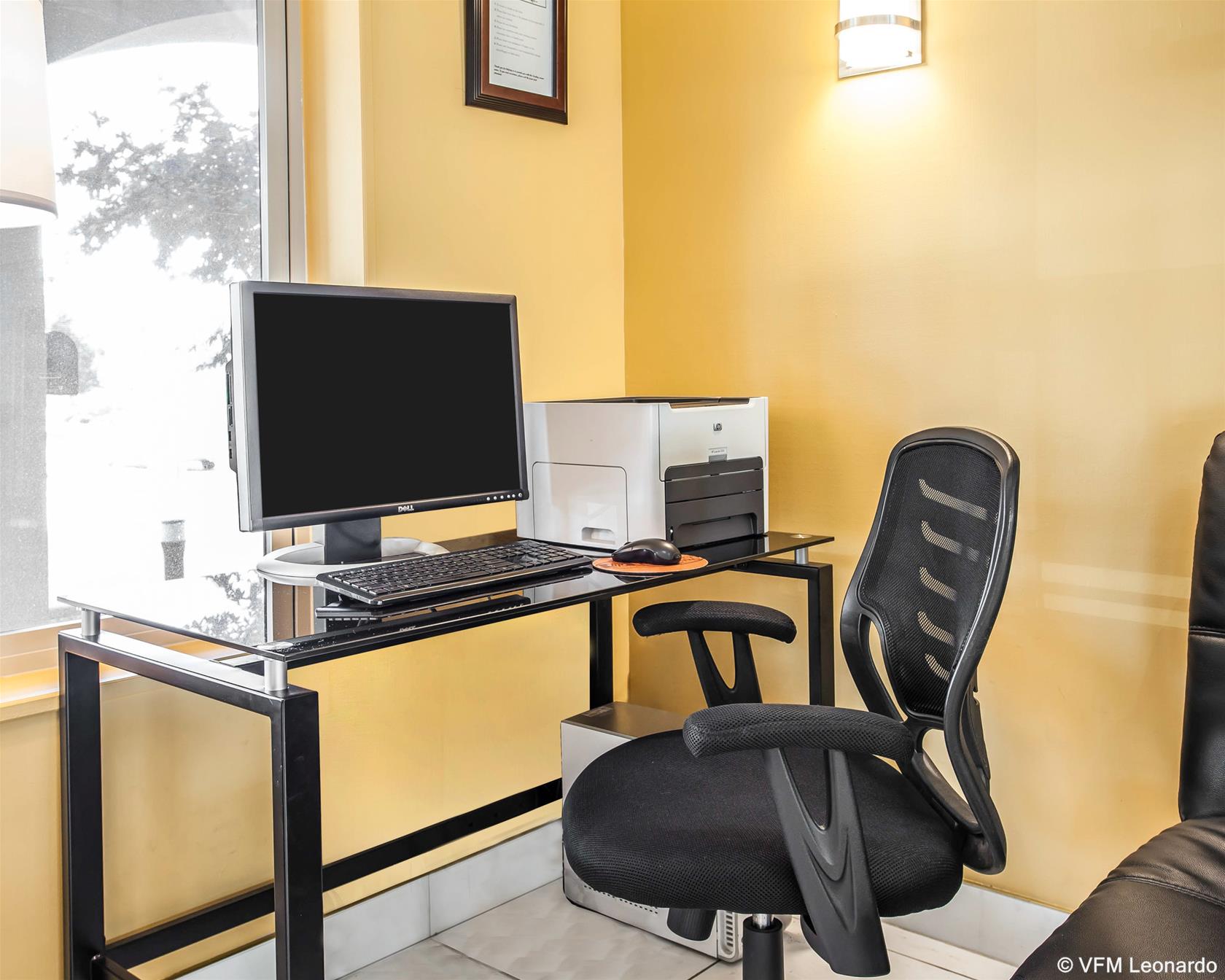 Quality Inn Grand Suites