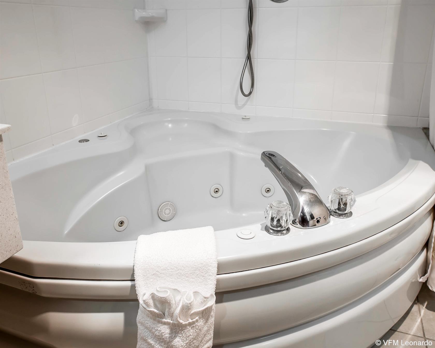 Quality Inn Grand Suites