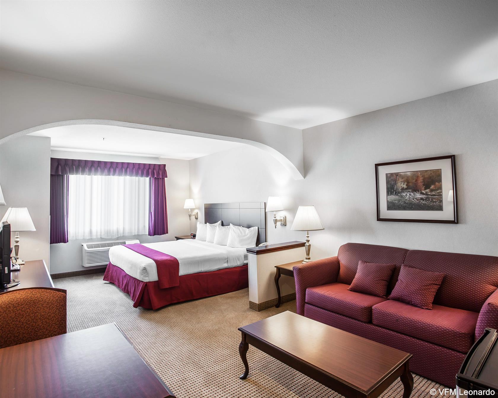 Quality Inn Grand Suites