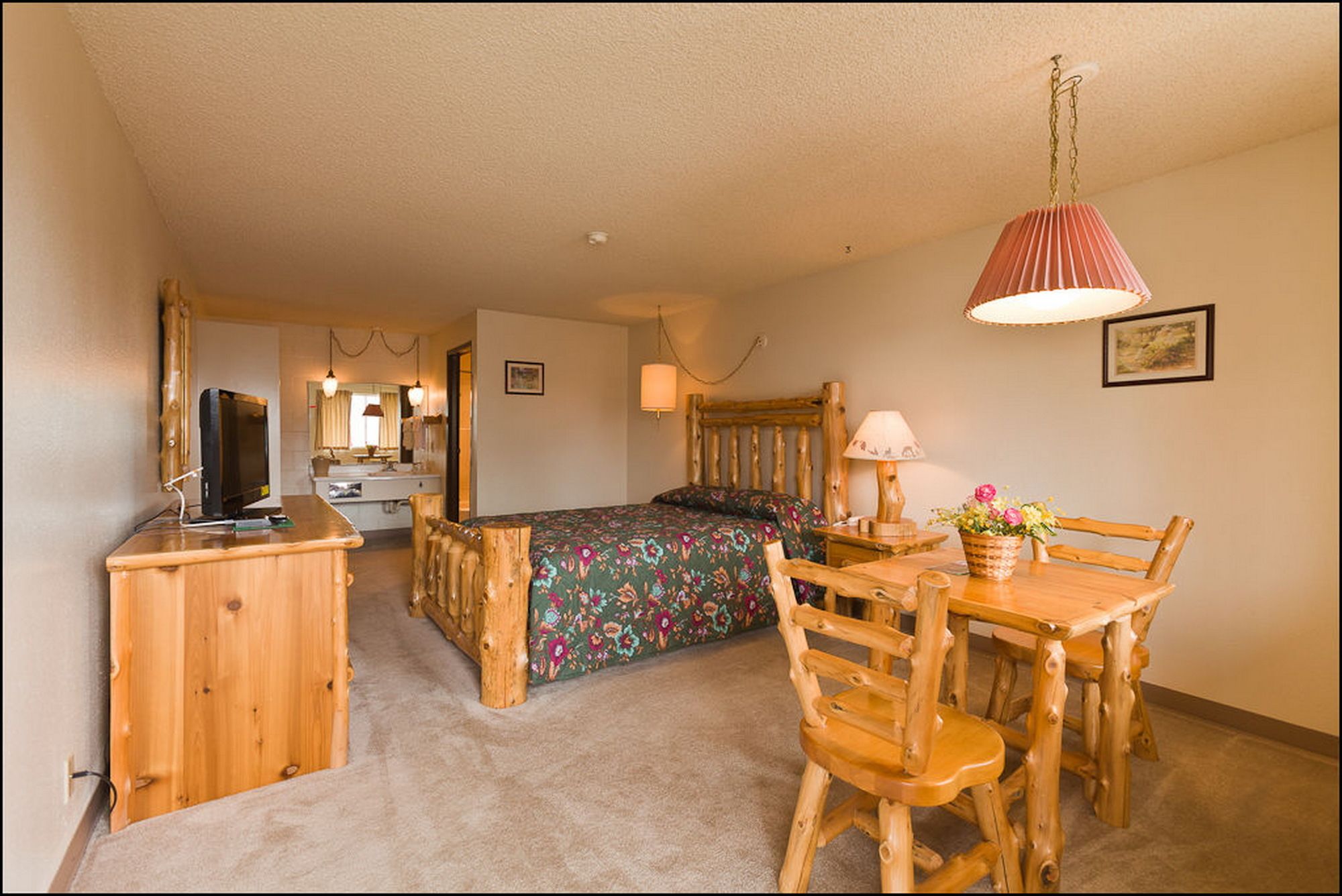 Northwoods Motel