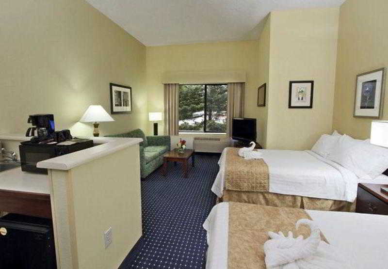 Holiday Inn & Suites Bothell