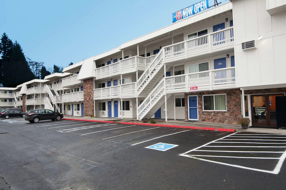 Motel 6 Bremerton