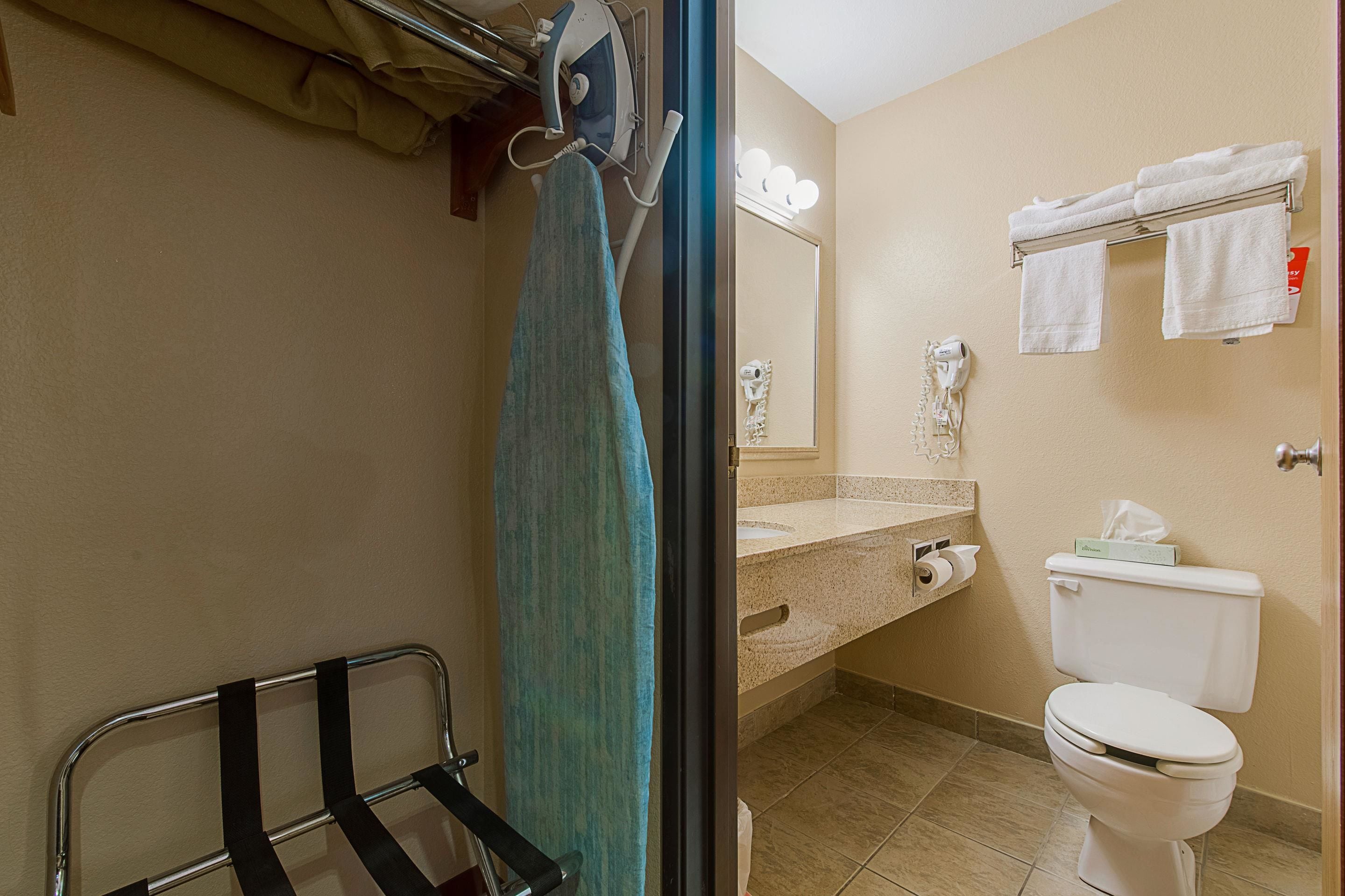 Econo Lodge Buckley
