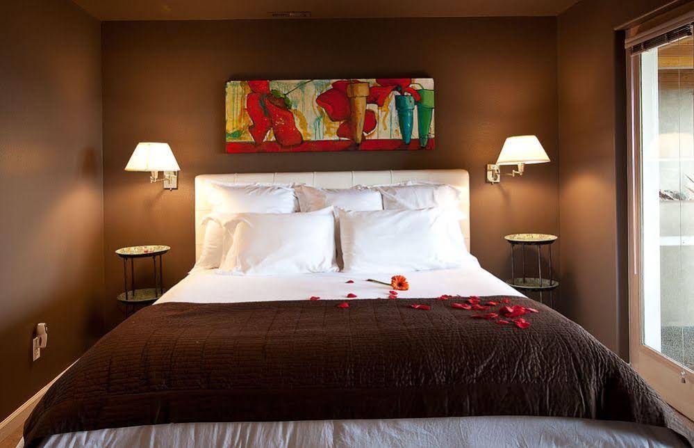 Three Tree Point Bed & Breakfast