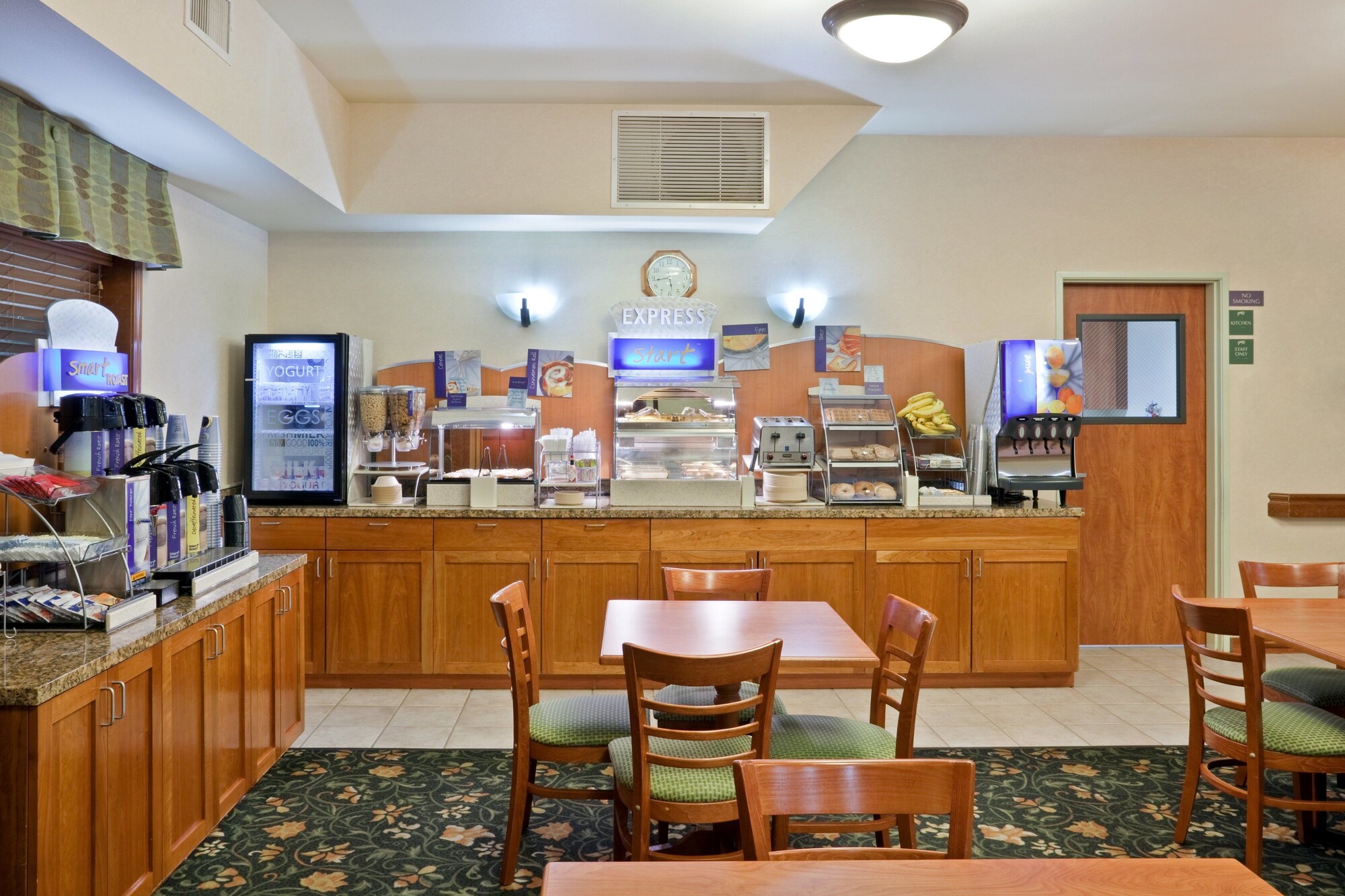 Holiday Inn Express Hotel & Suites Burlington