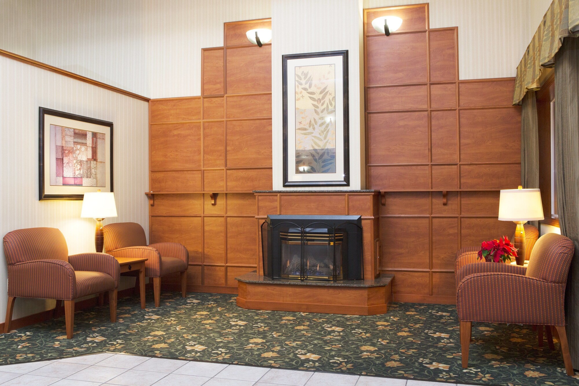 Holiday Inn Express Hotel & Suites Burlington