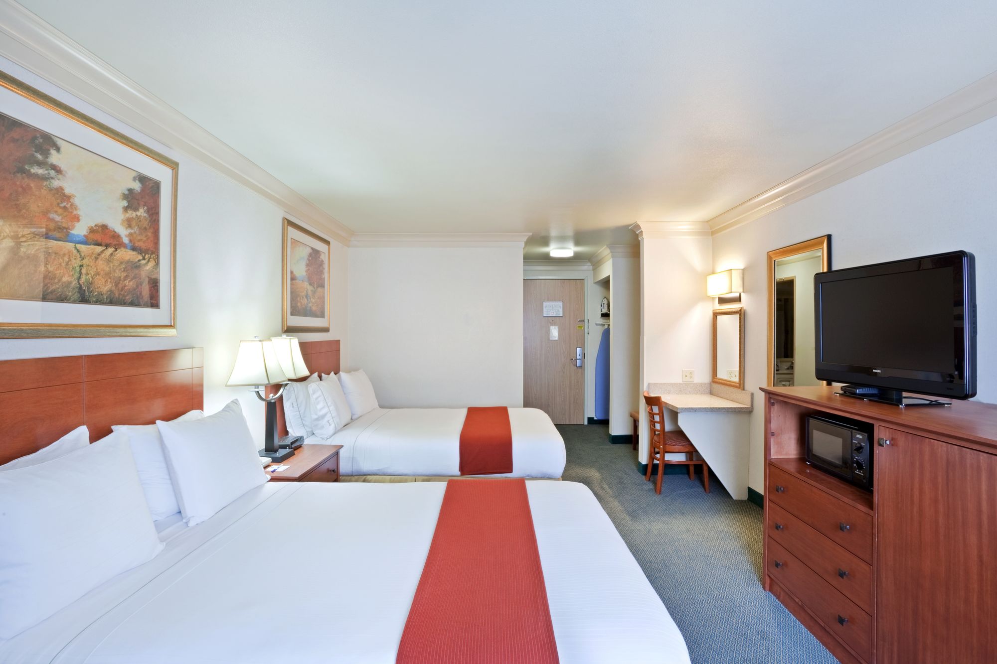 Holiday Inn Express Hotel & Suites Burlington