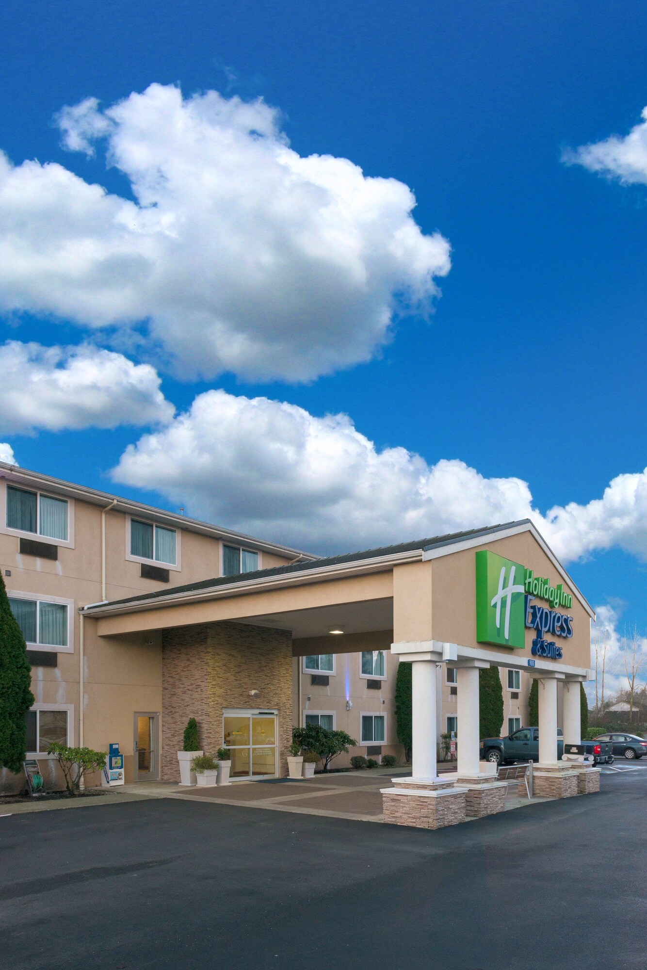 Holiday Inn Express Hotel & Suites Burlington