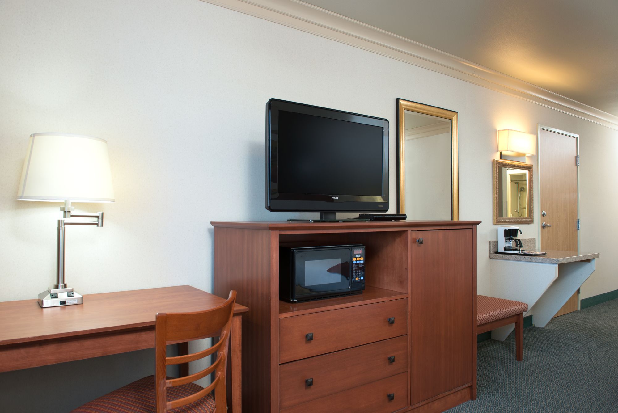 Holiday Inn Express Hotel & Suites Burlington