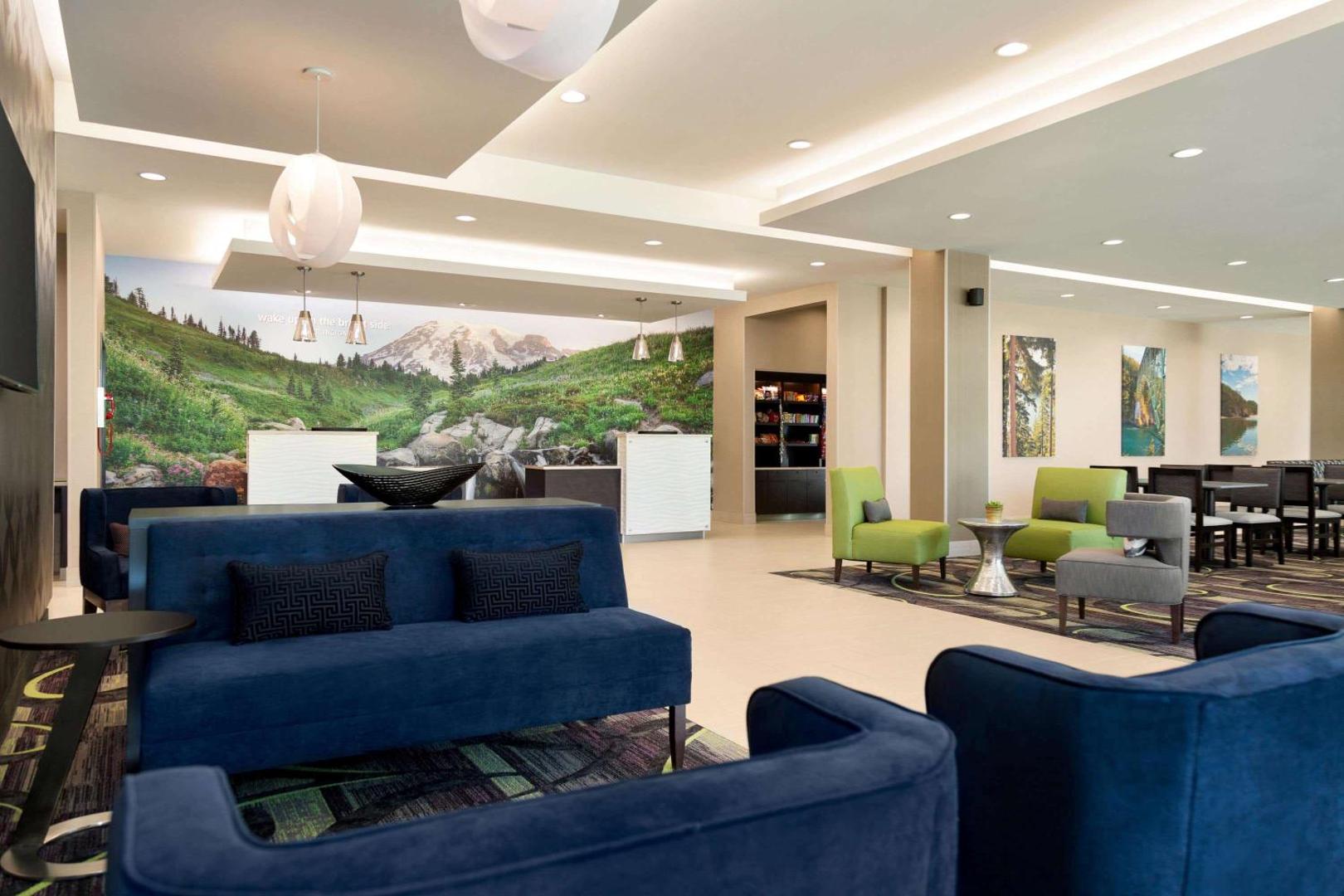 La Quinta Inn & Suites by Wyndham Burlington