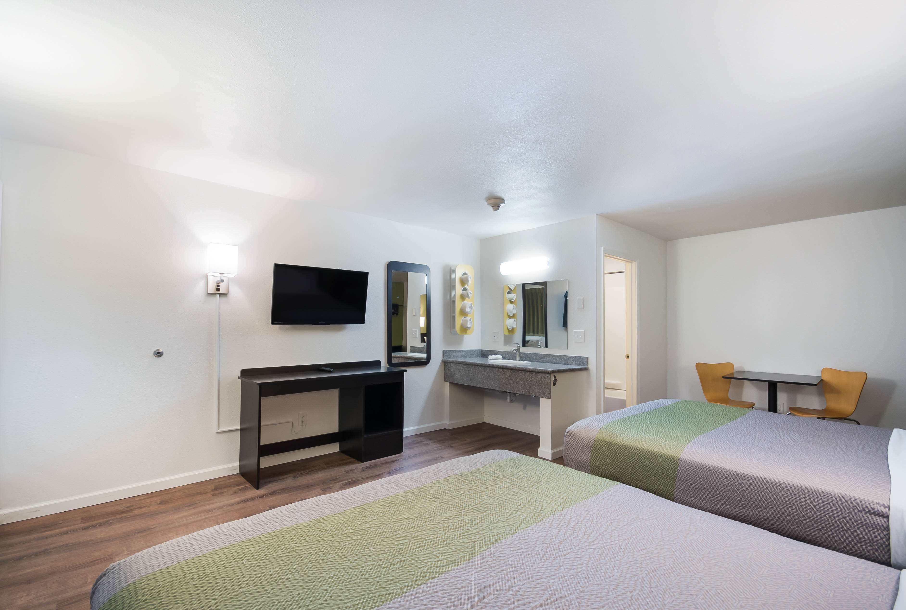 Motel 6 Burlington