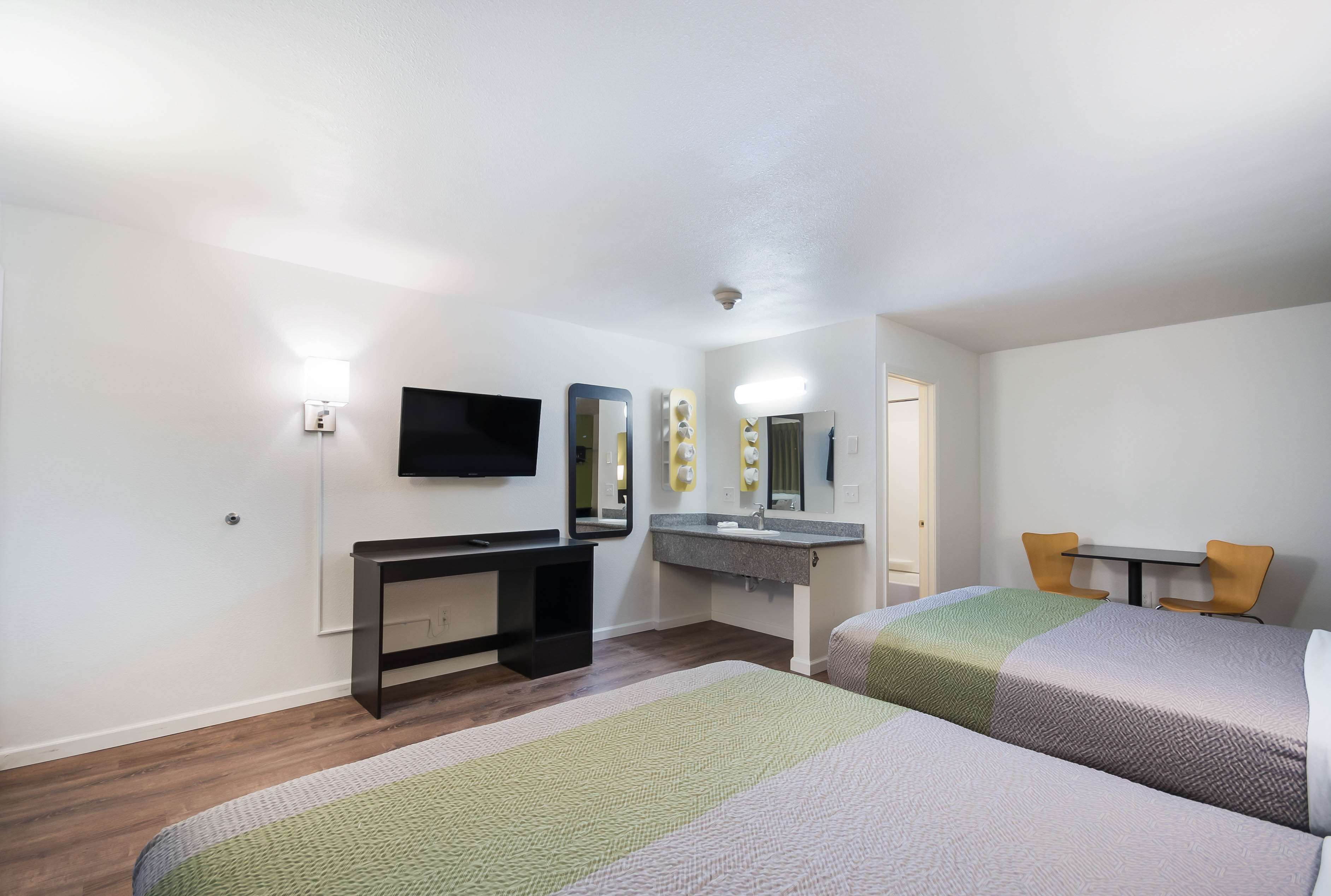 Motel 6 Burlington