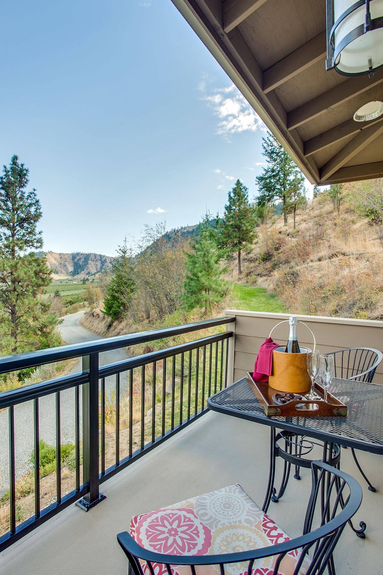 Cascade Valley Inn