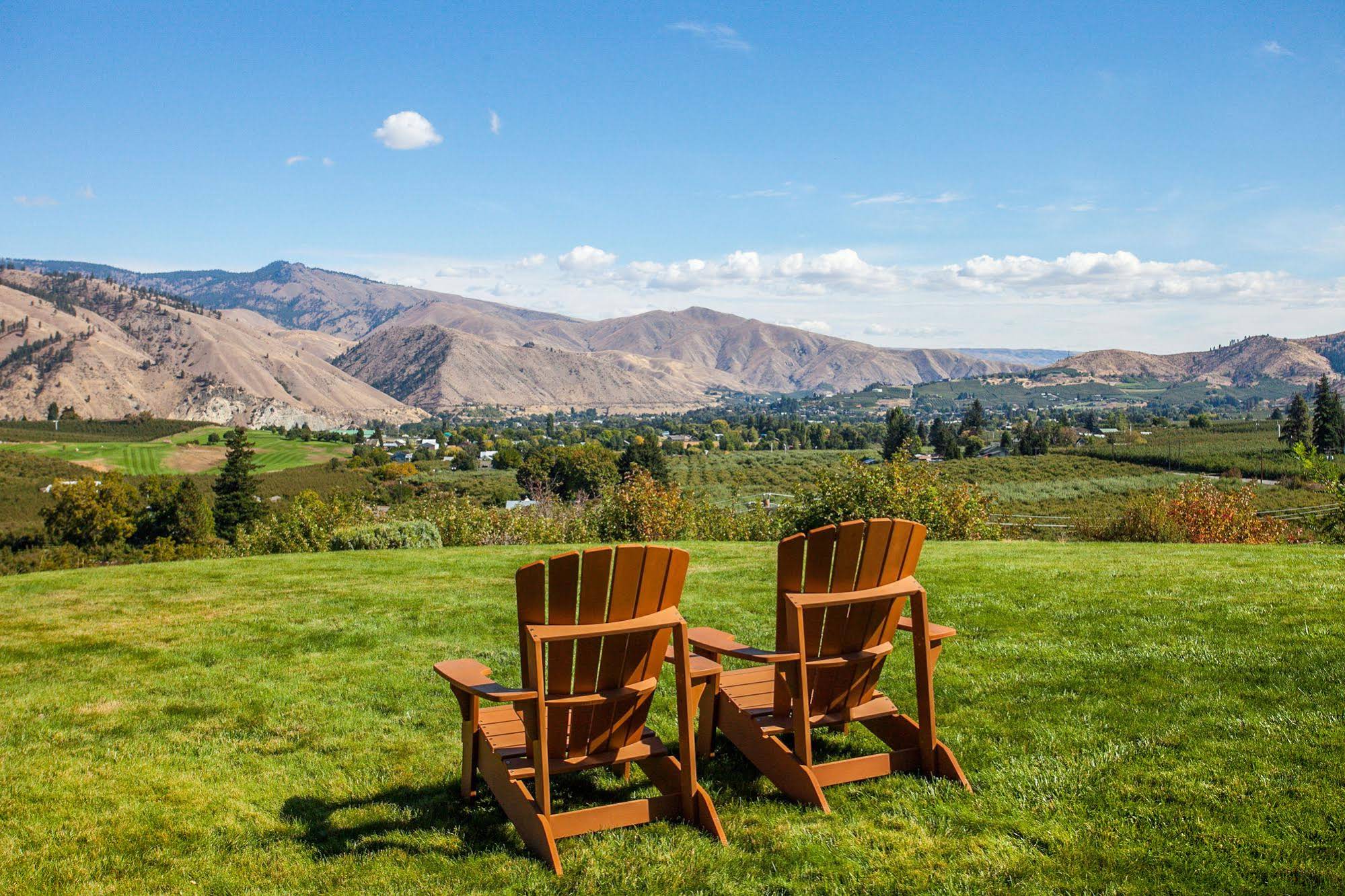 Cascade Valley Inn
