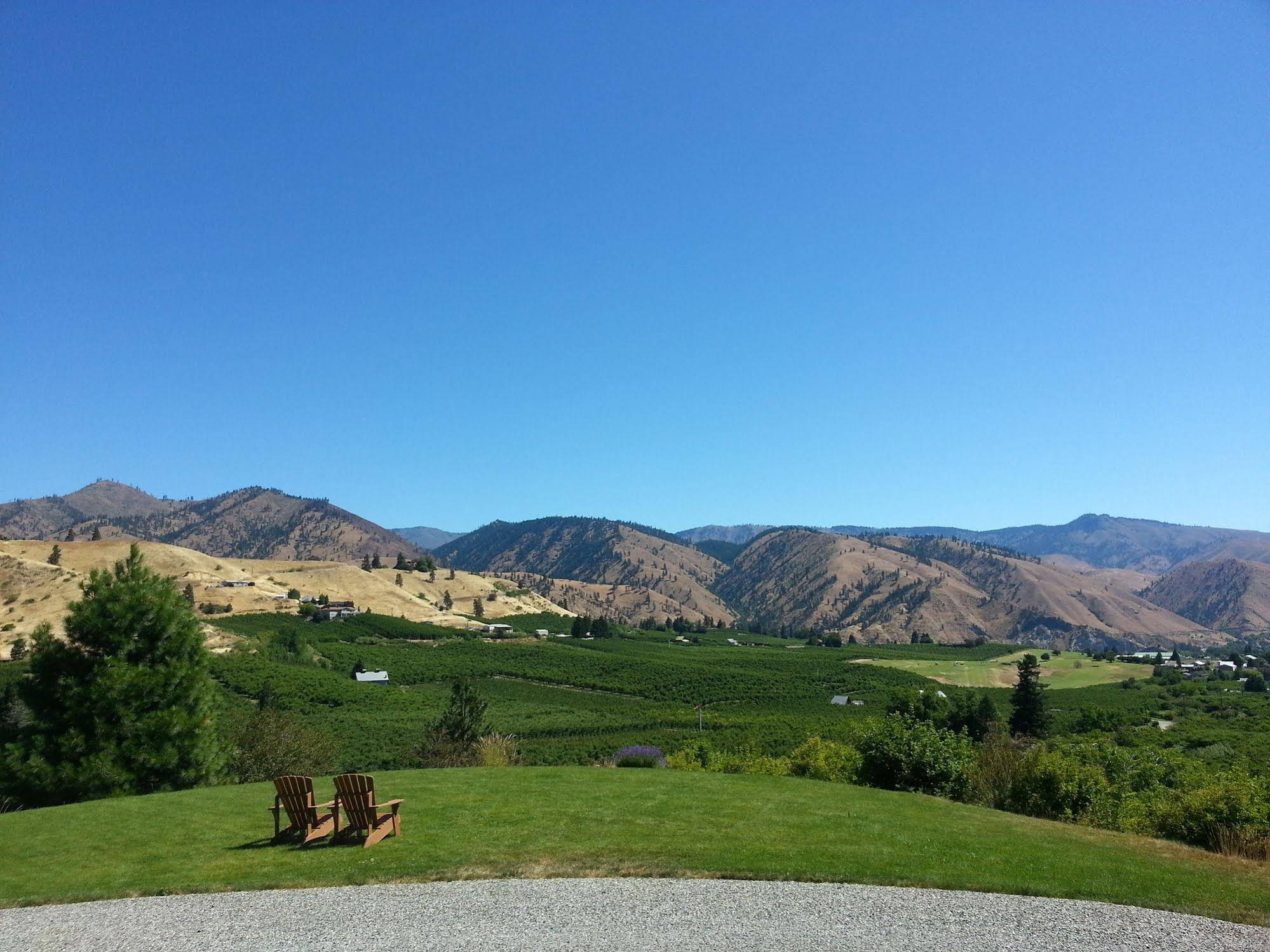 Cascade Valley Inn