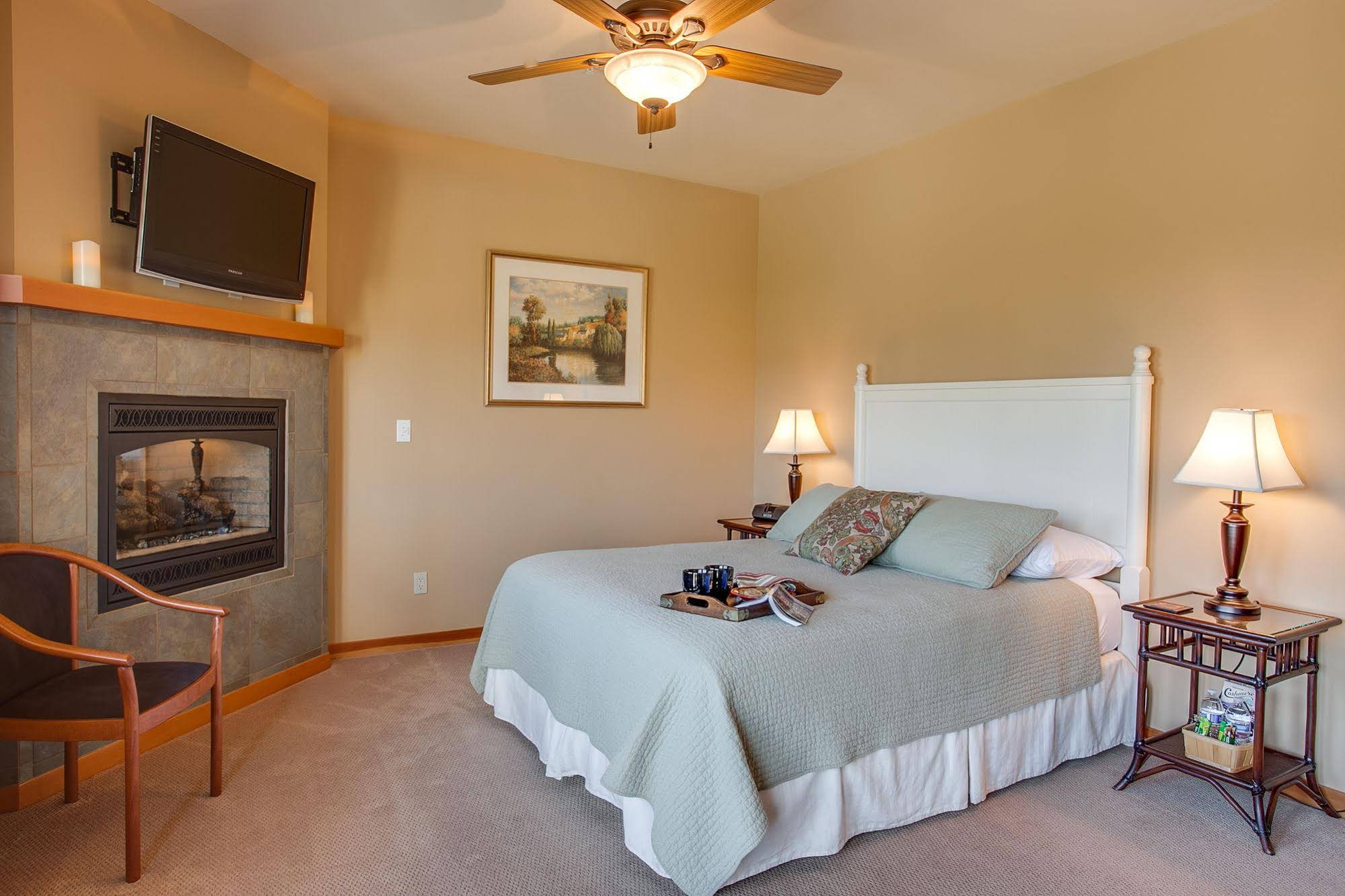 Cascade Valley Inn