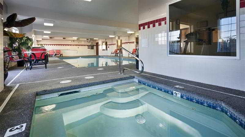 Best Western Plus Park Place Inn & Suites