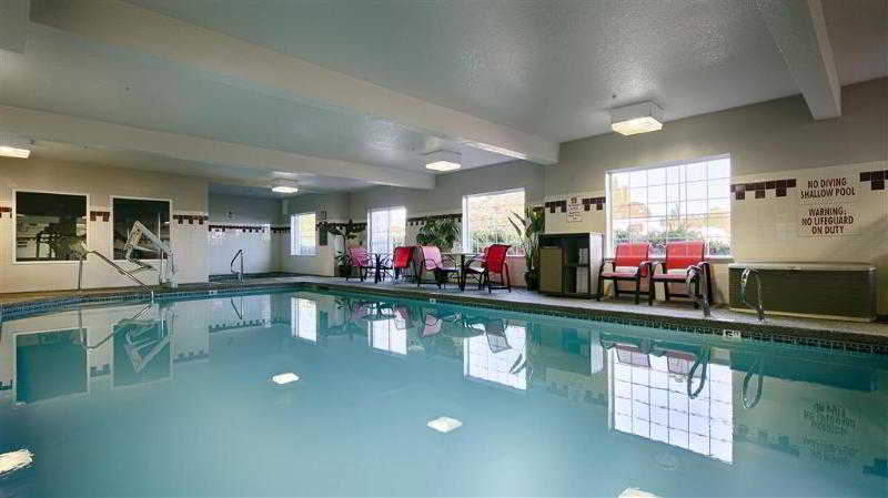 Best Western Plus Park Place Inn & Suites