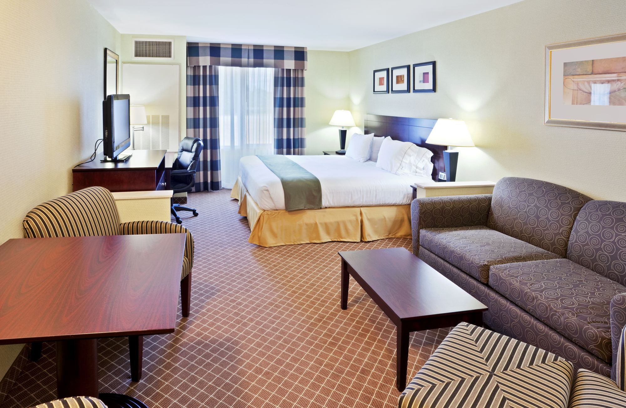 Holiday Inn Express & Suites Chehalis-Centralia