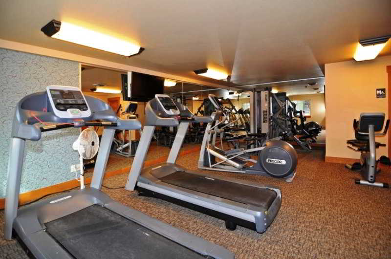 Lakeside Lodge & Suites