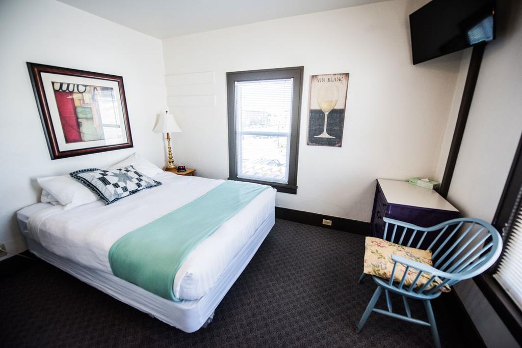 Riverwalk Inn