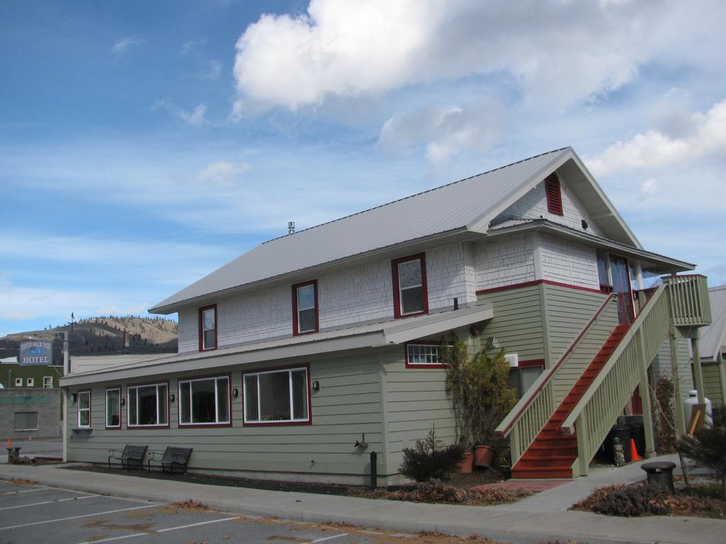 Riverwalk Inn