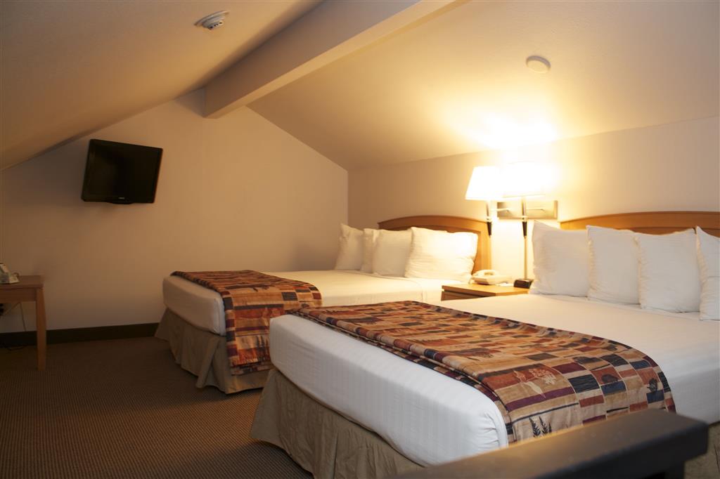 RiverTree Inn & Suites