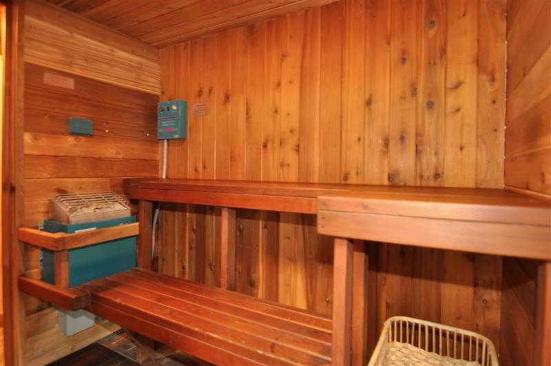 RiverTree Inn & Suites
