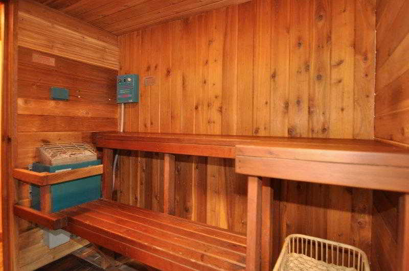 RiverTree Inn & Suites