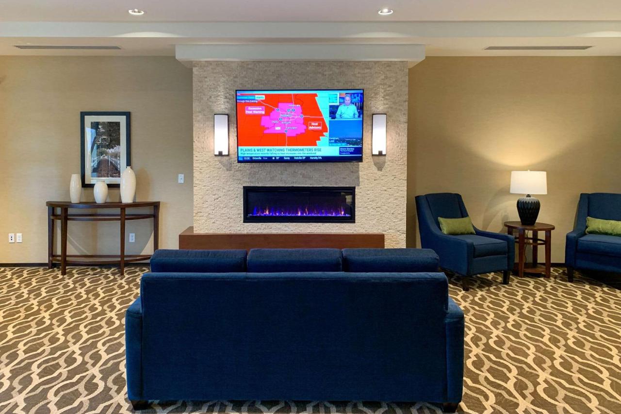 Comfort Inn & Suites